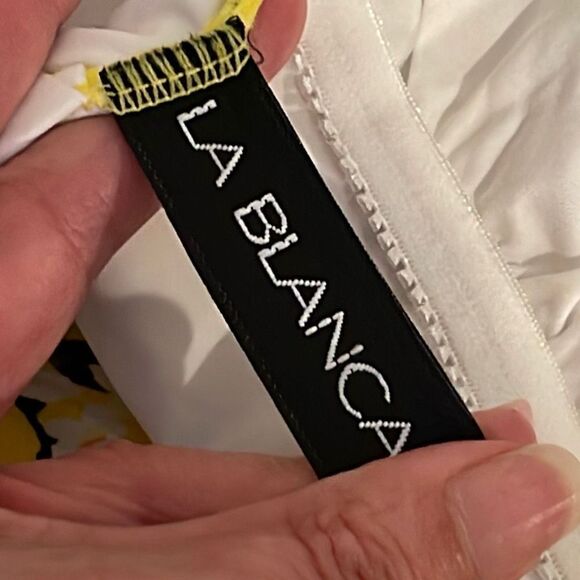 La Blanca Shine Plunge One-Piece Yellow Swimsuit‎ Size 4 - Picture 9 of 10